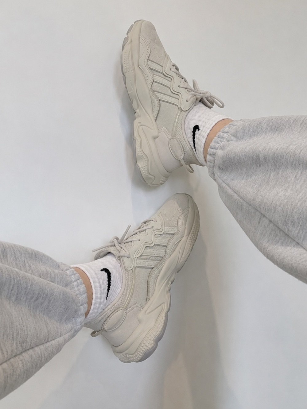 Adidas Ozweego Sneakers Womens US 5 Beige Cream Chunky Y2K Dad Shoes
